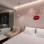 Vyan Lux Hotel