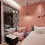 Vyan Lux Hotel