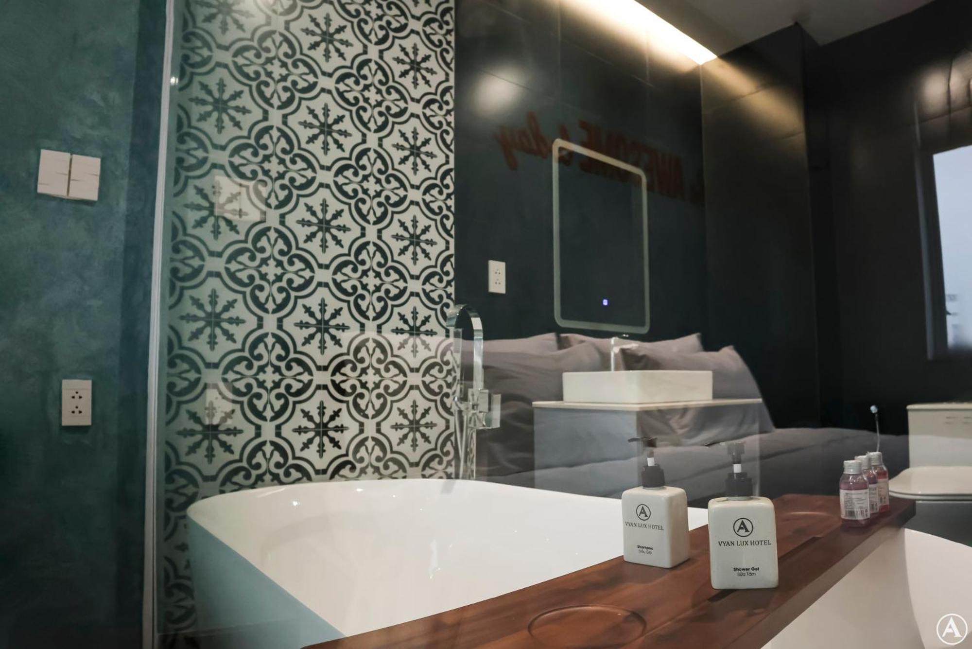 Hotel Vyan Lux Ho Chi Minh City
